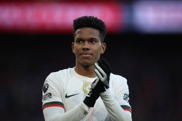 开云体育登录-记者：埃斯特旺参与切尔西训练，里斯·詹姆斯、约恩森没有参加